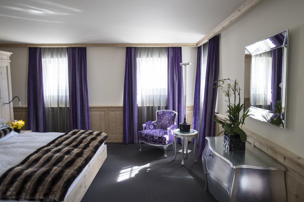 Hotel Weiss Kreuz Malans Quarto foto